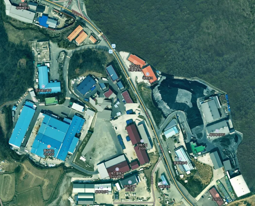 금일로 권역 위성사진 — 주변 공장 및 산업시설